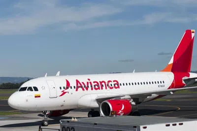 Pido la reprogramación inmediata de un vuelo igual o mejor que el que compré