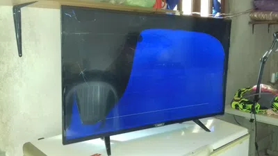 Ice un reclamo x una tele q re me rompió y no recibo respuesta hoy ya hace 3 día