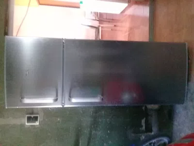 No enfría ni  congela