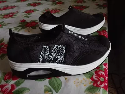 Compré 2 dos pares juntos y recibí uno solo