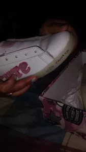 Se despertaron y queda en una zapatilla u a luz roja interna como que la estuvie