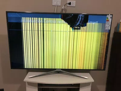 Pantalla rota smart tv 55 fravega
