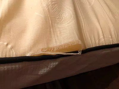 Se esta descociendo mi colchon