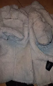 Camisa destiñe al usarla