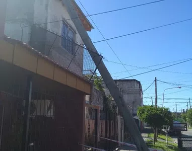 Poste de telecentro doblado
