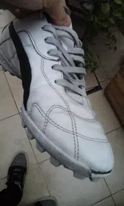 Se despega la puntera de botines