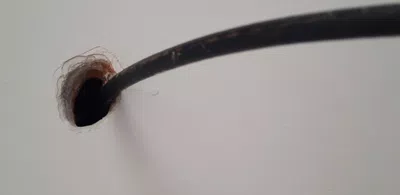 Daño material en intento de reparación-ausente en visita pautada cablevision