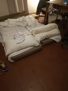 Estafa de reserva de departamento con foto engañosa