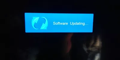 Se quedó en la pantalla tildada en software updating,que hago?
