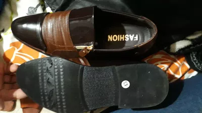Reclaro por un par de zapatos
