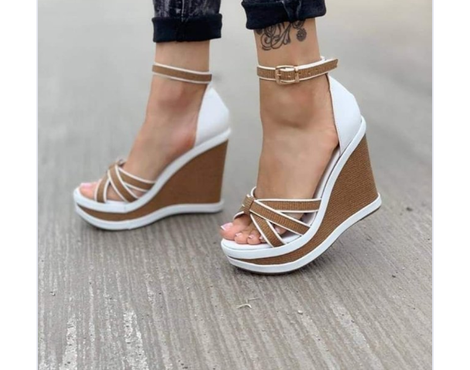 Estafa x instagram de cleopatra shoes