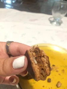 Gusanos en alfajor