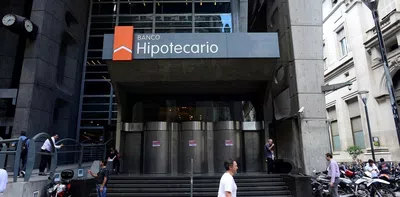 Comisión por membresía aplicada en tarjeta de crédito visa por banco hipotecari